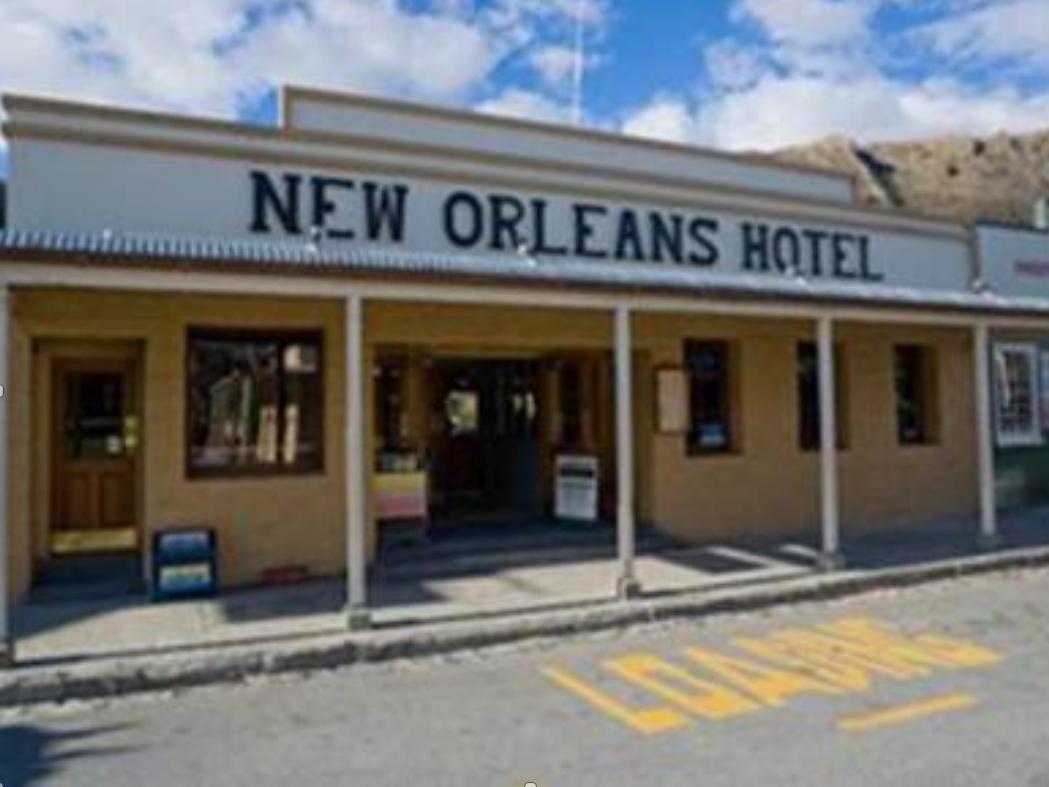 New Orleans Hotel Эрроутаун Экстерьер фото